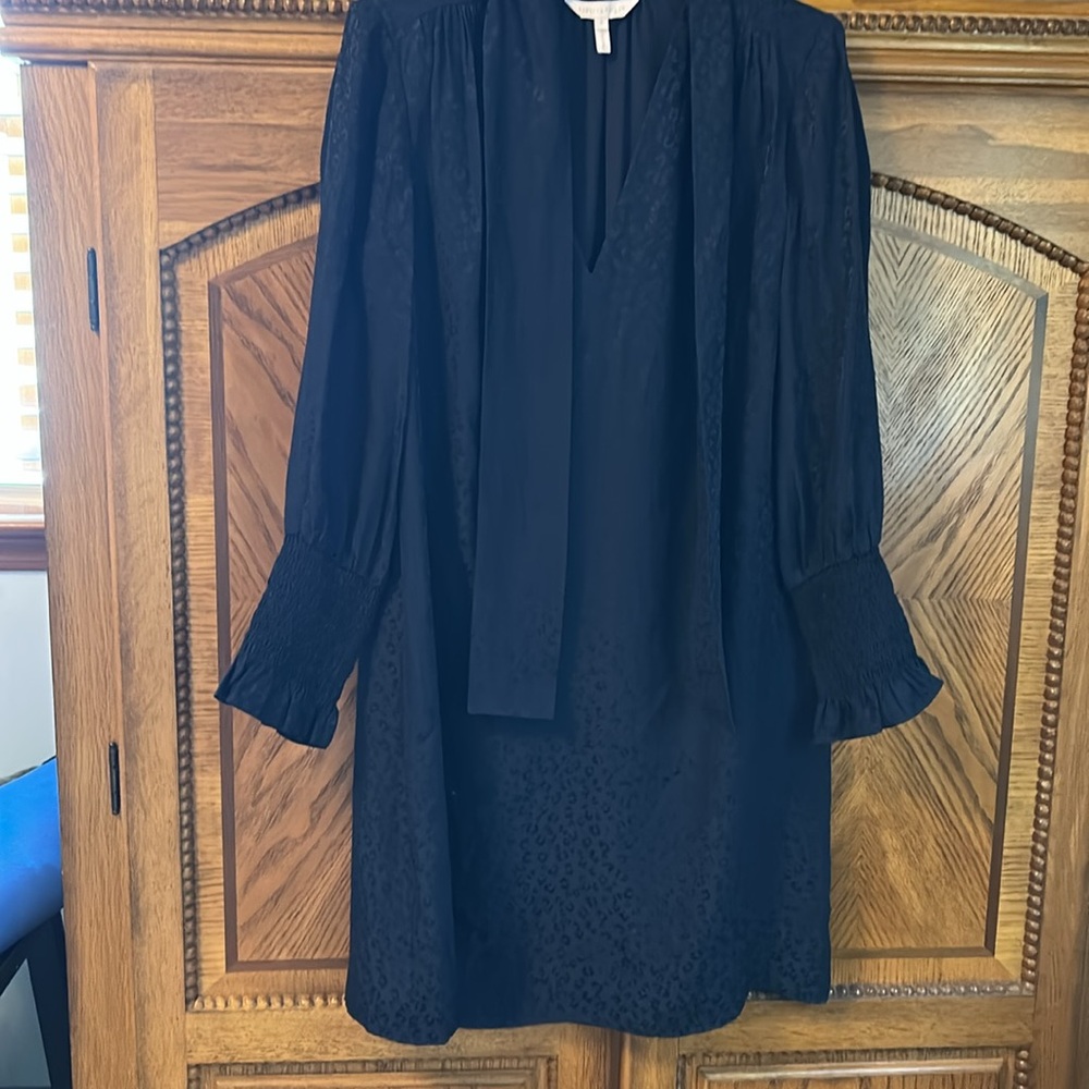 Rebecca Taylor Navy Silk Dress Size 6, subtle animal print. EUC